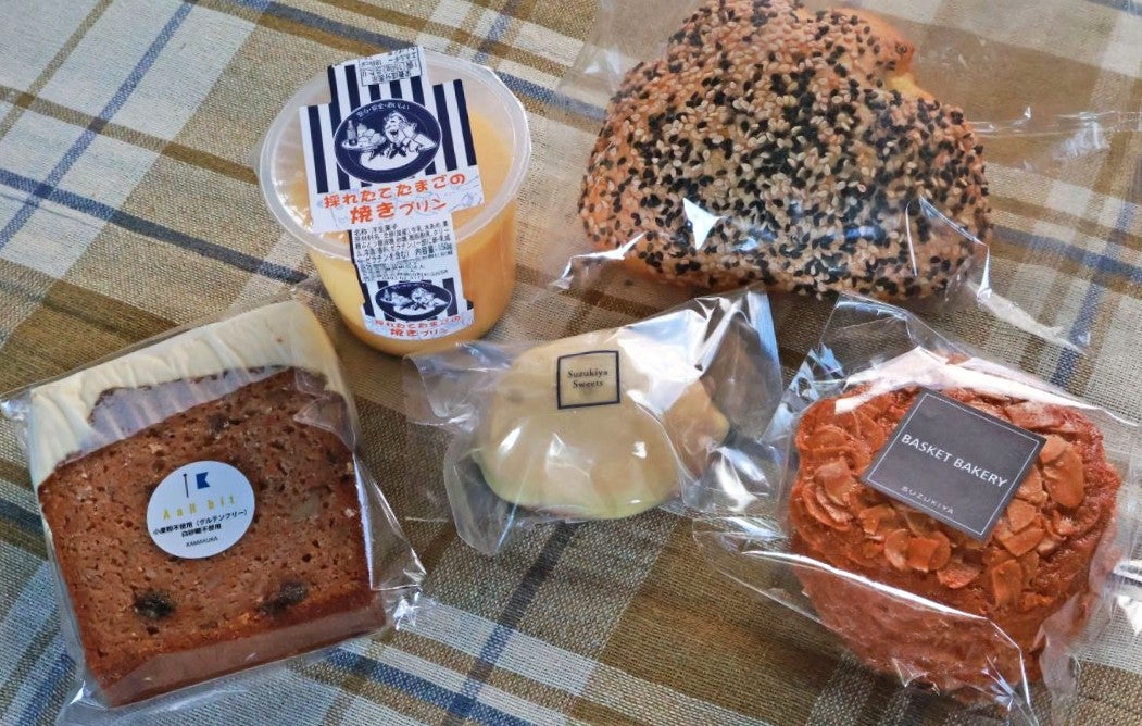 焼き菓子やプリンの集合写真