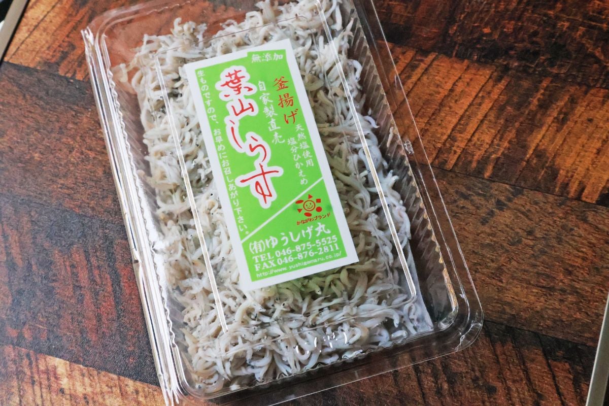 パックに入ったしらす