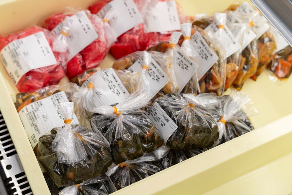 「みのむし南蛮」など遠野の家庭の味が詰まった手作り漬物コーナー