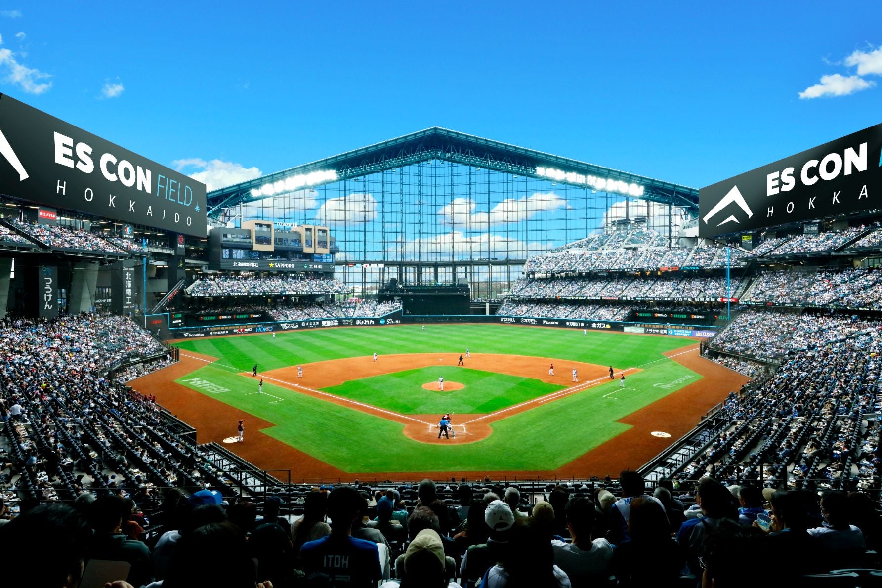 開閉式屋根が開くのは主に「天候が良い日」。頻度はそれほど多くないので、遭遇するとラッキー。
