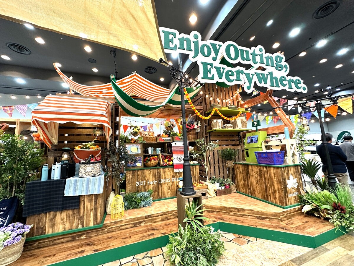 ロゴスの展示会会場ディスプレイ