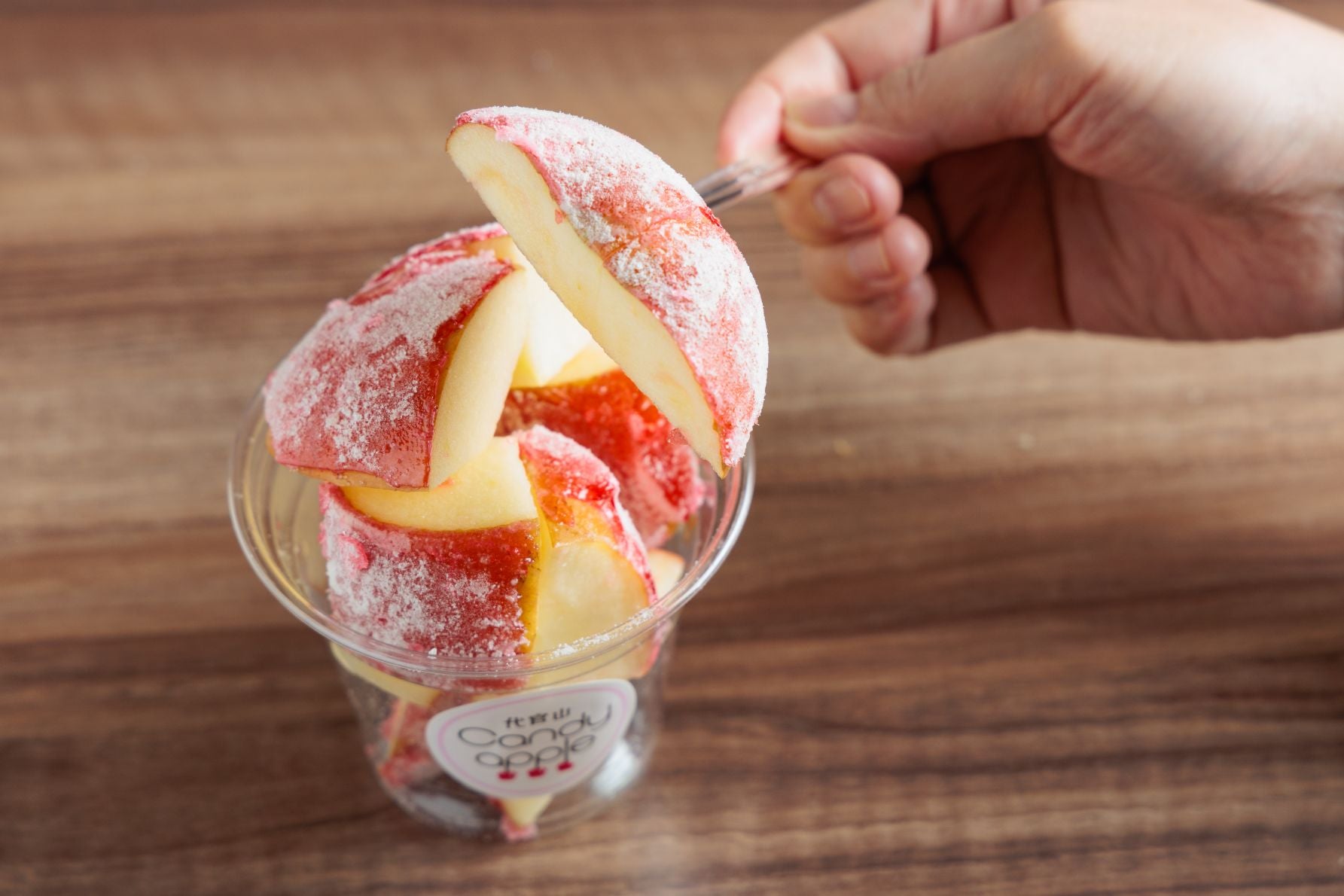 「海老名メロンりんご飴」880円