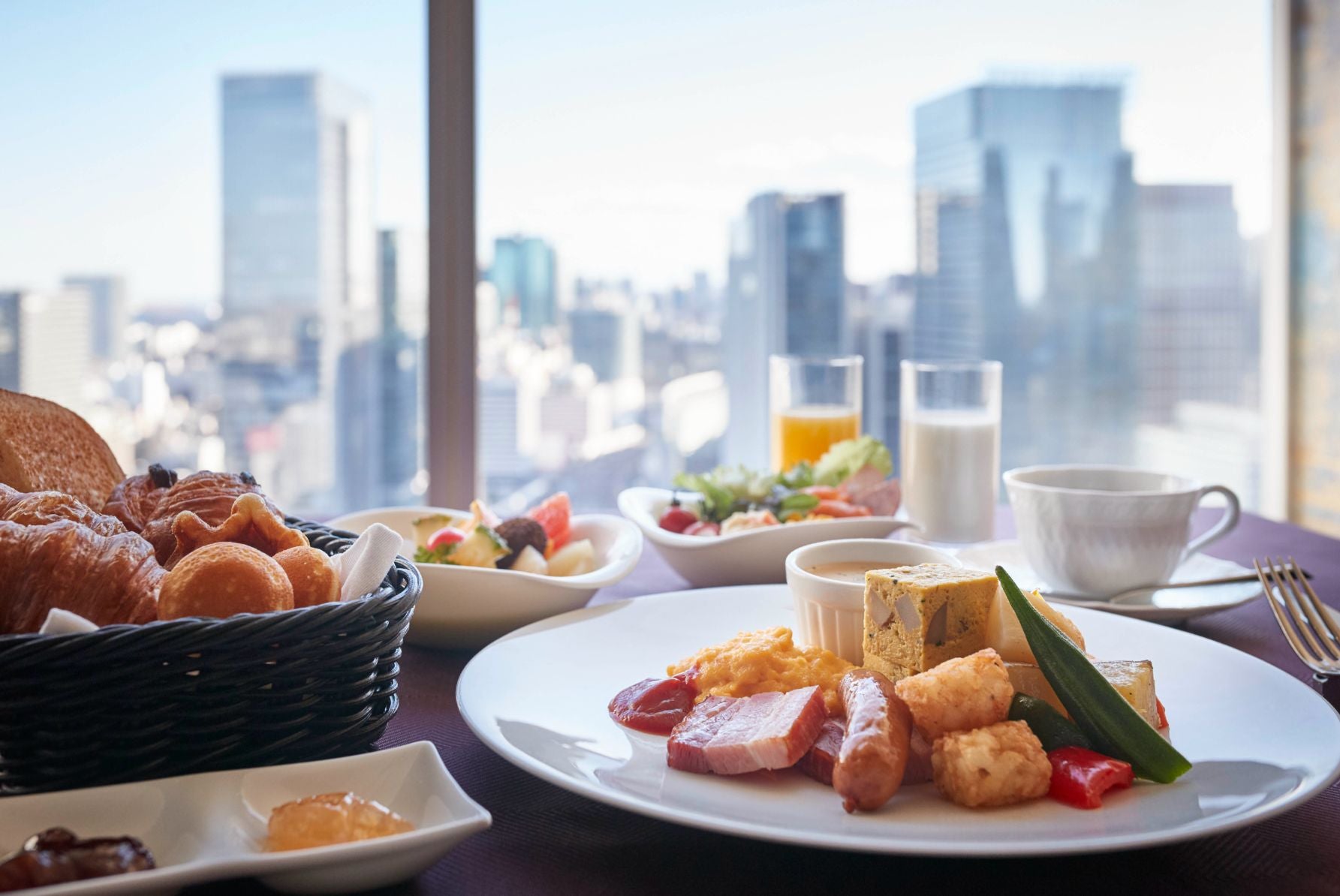 Dining & Bar TENQOO（ダイニング＆バー テンクウ）「The TENQOO Premium Breakfast」１名3,400円、子供（４～12歳）１名1,700円　※サービス料含む