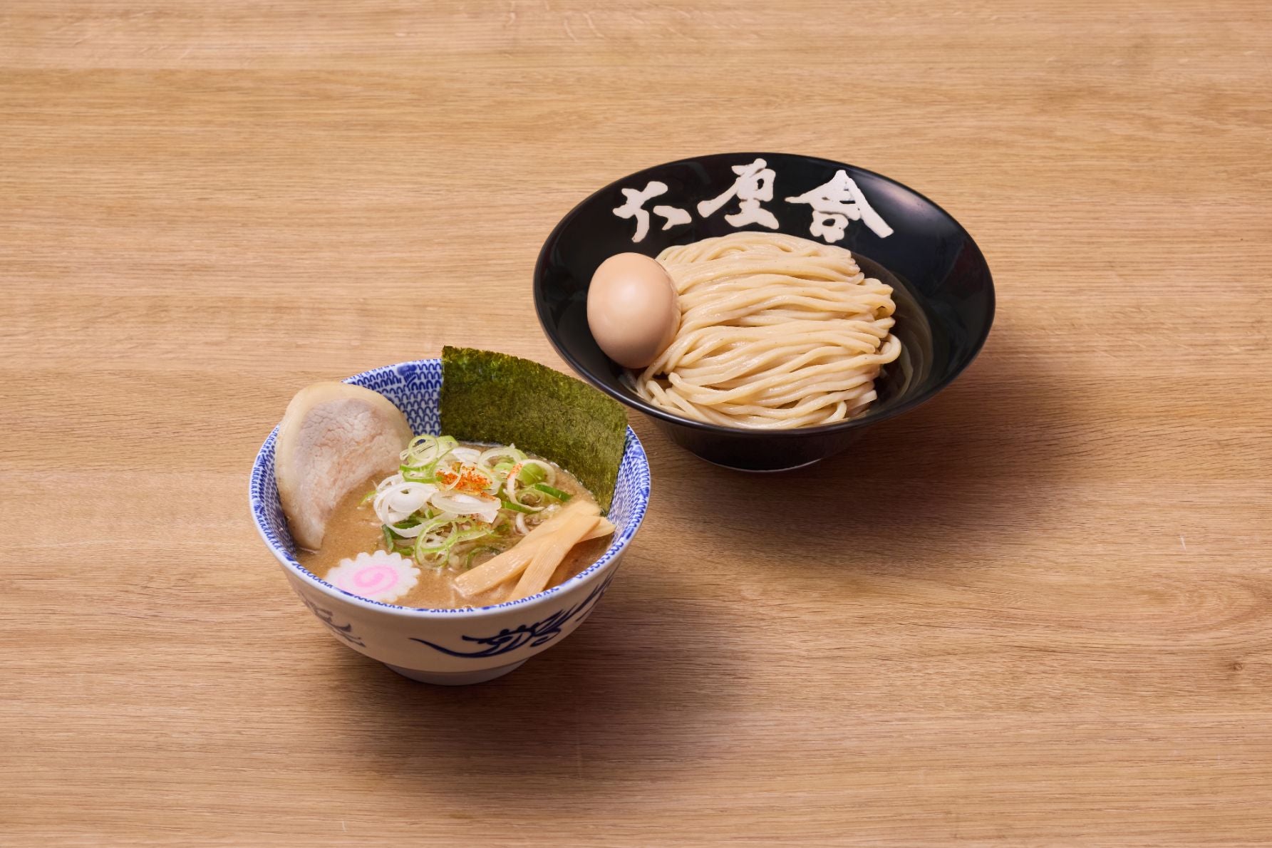 六厘舎「味玉朝つけめん（並盛）」940円