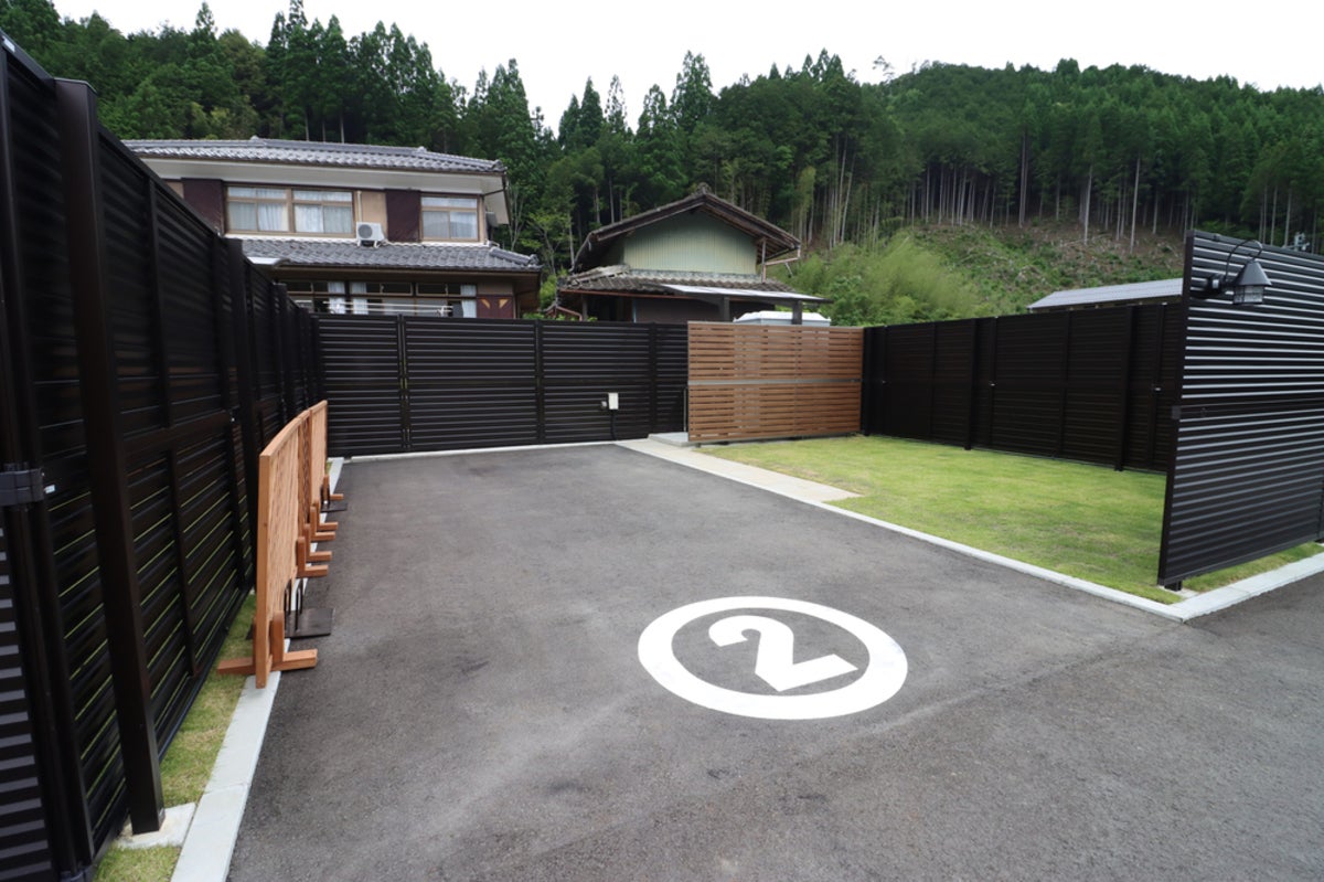 策に囲まれてプライベート感のあるRVパークの1区画