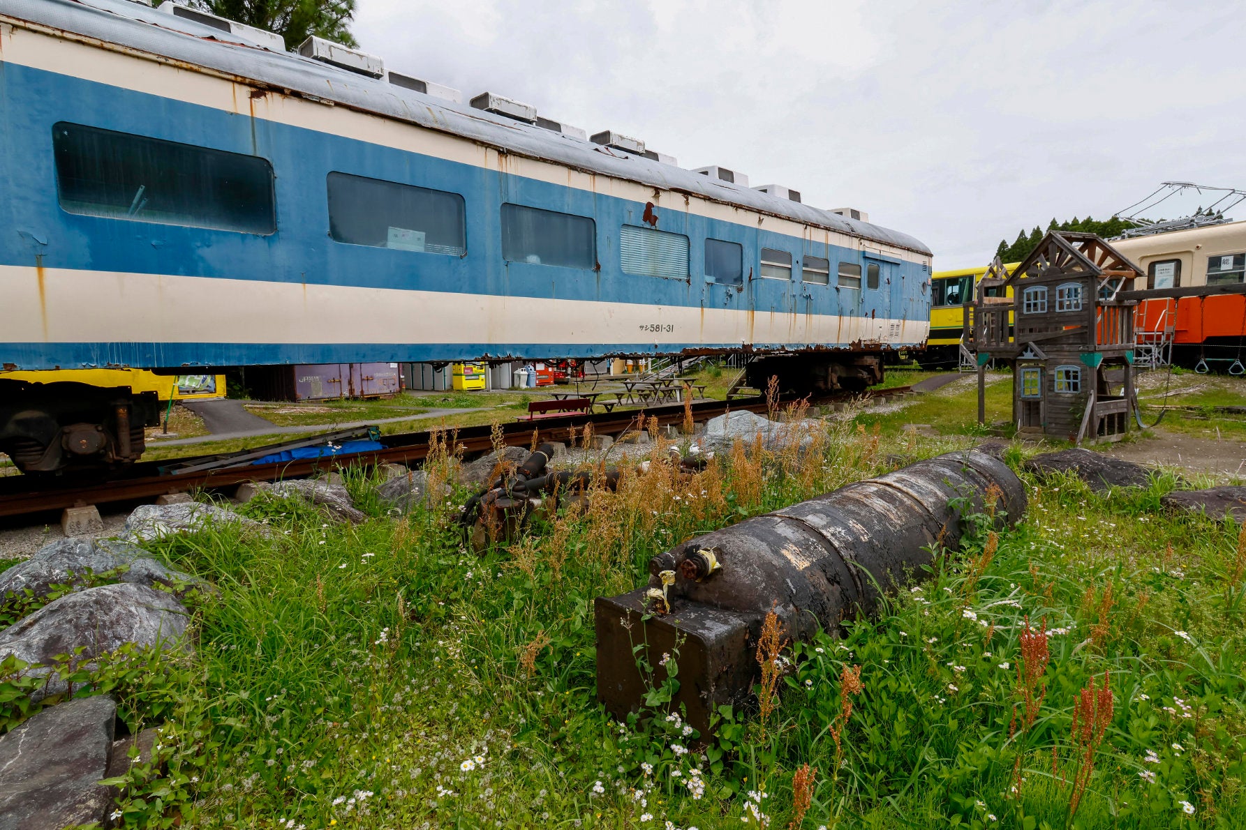 貴重な食堂車の583系