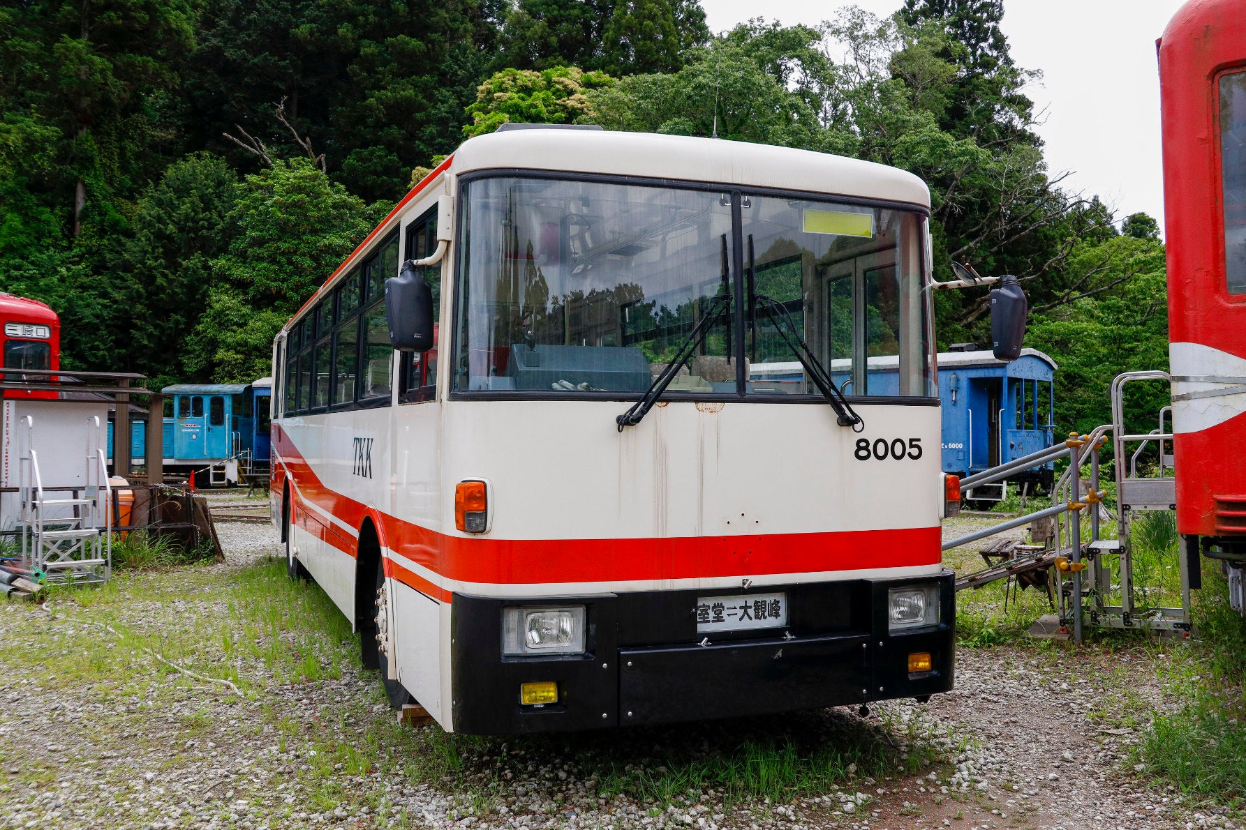 立山黒部貫光（TKK）のトロリーバス（無軌条電車）