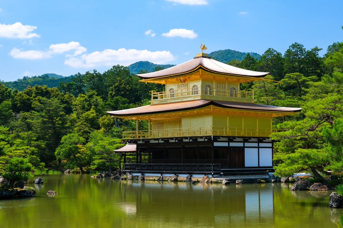 金閣寺の全景