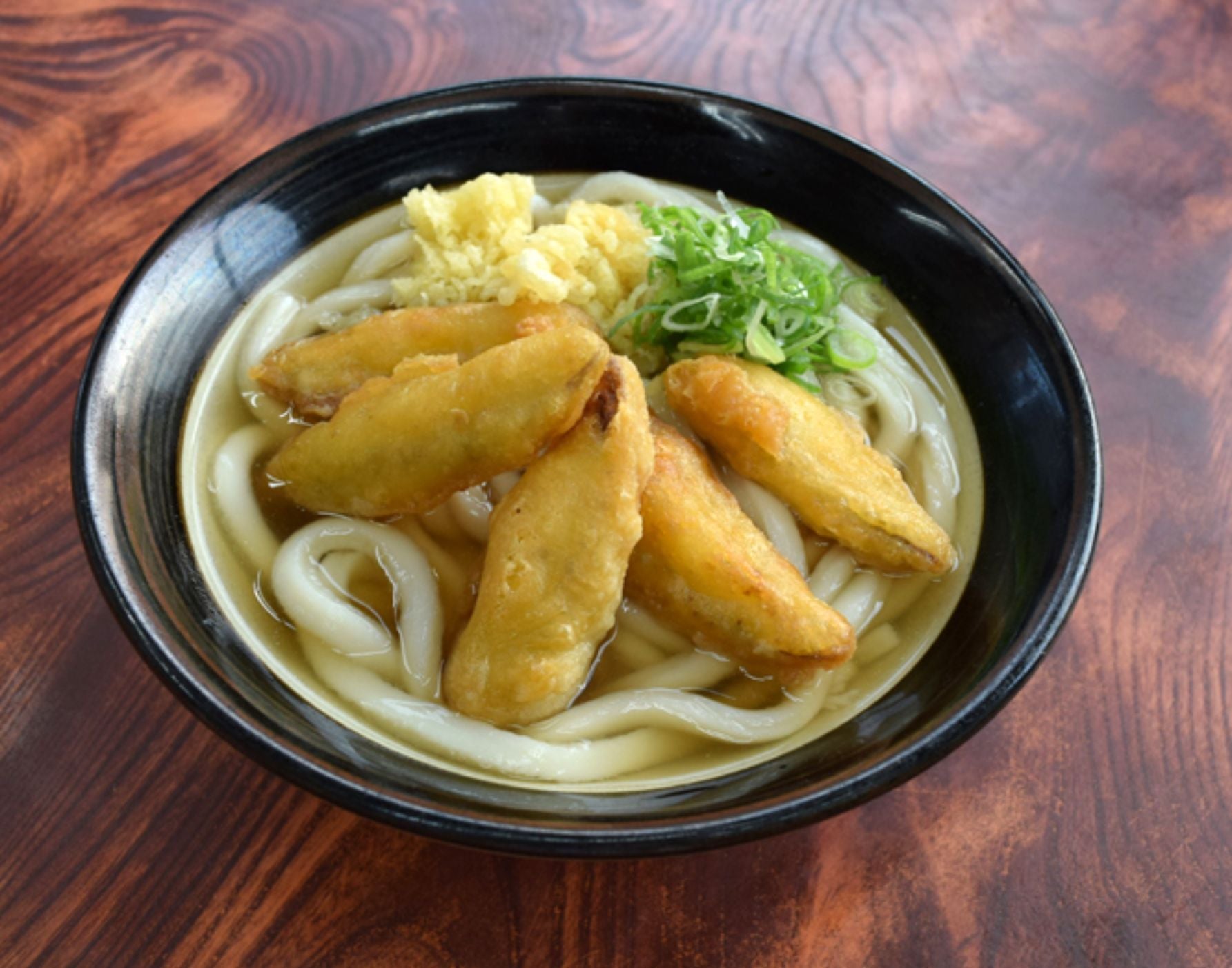 釜揚げ牧のうどん 博多バスターミナル店「ごぼう天うどん」550円