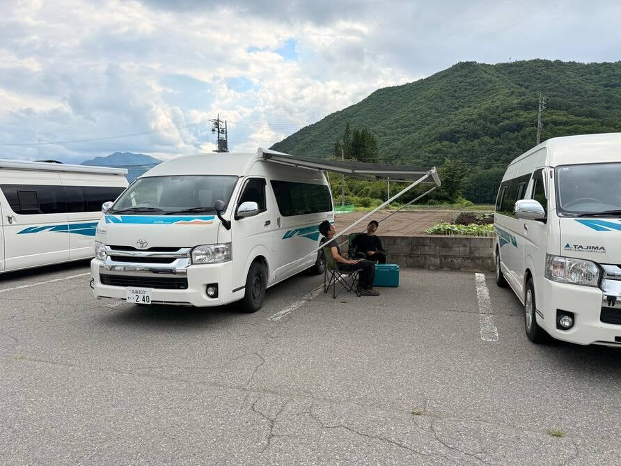 RVパークのアスファルト地面のサイト写真