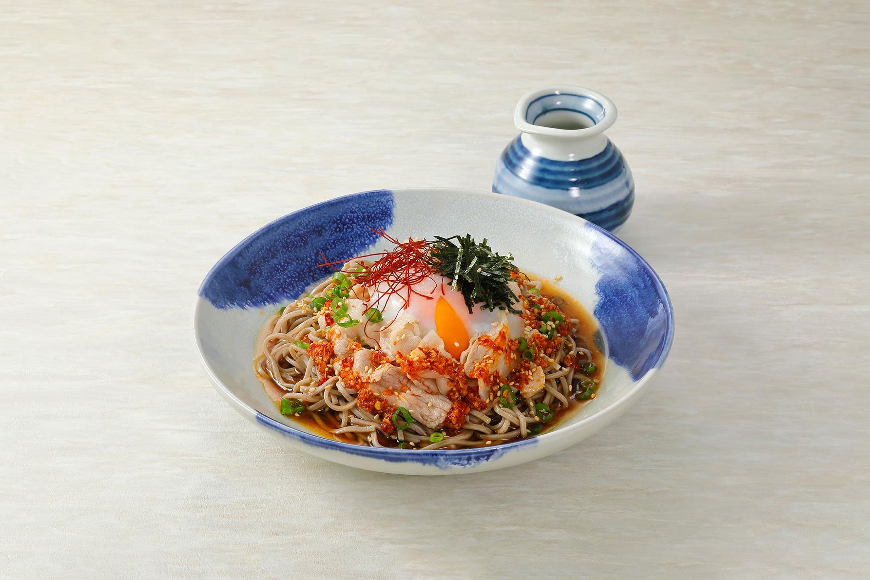 静岡県産豚の冷やしピリ辛肉そば