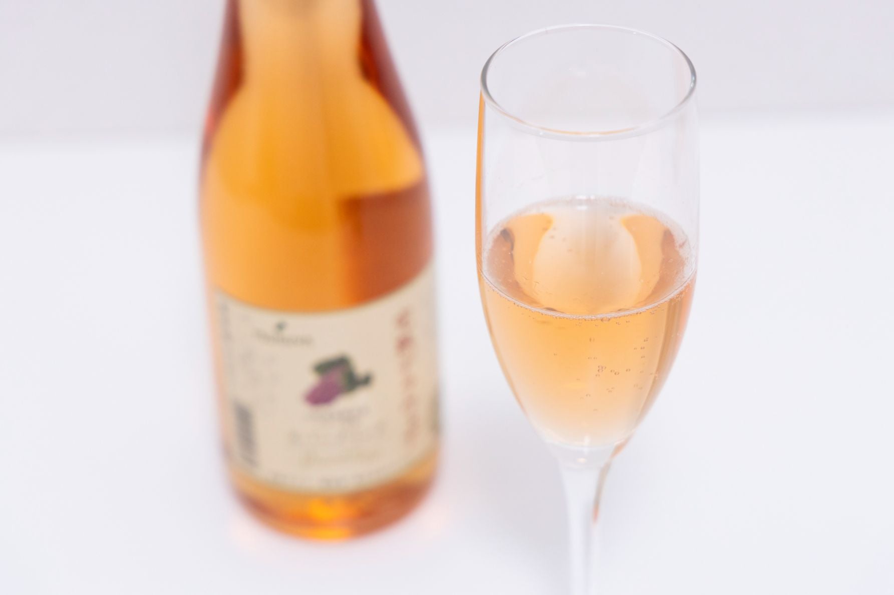 甘めのスパークリングワインなので、お酒があまり得意ではない方でも飲みやすい
