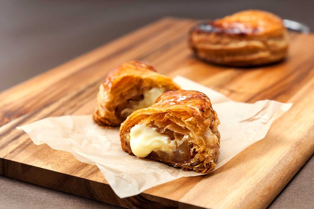 KINOTOYA BAKEポールタウン店「焼きたてカスタードアップルパイ」１個500円