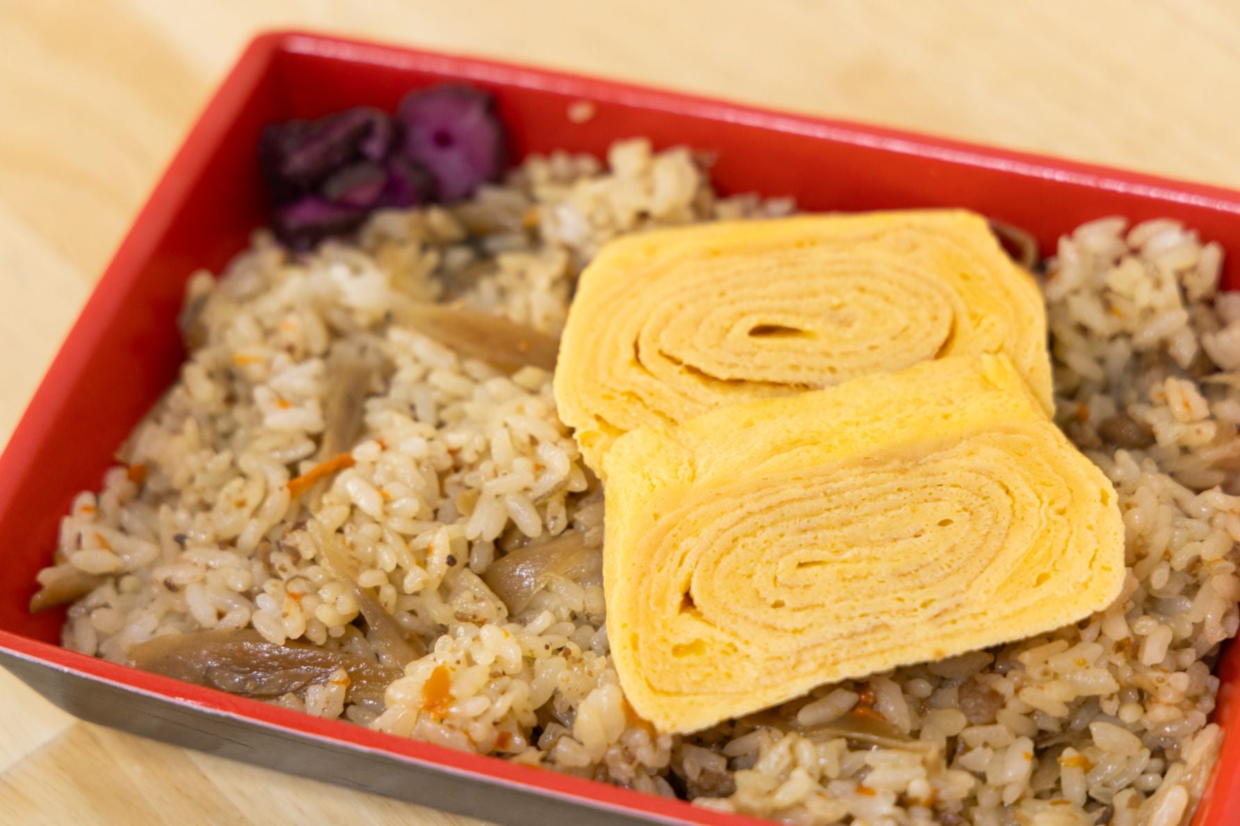 華味鶏を使った福岡名物のかしわ飯