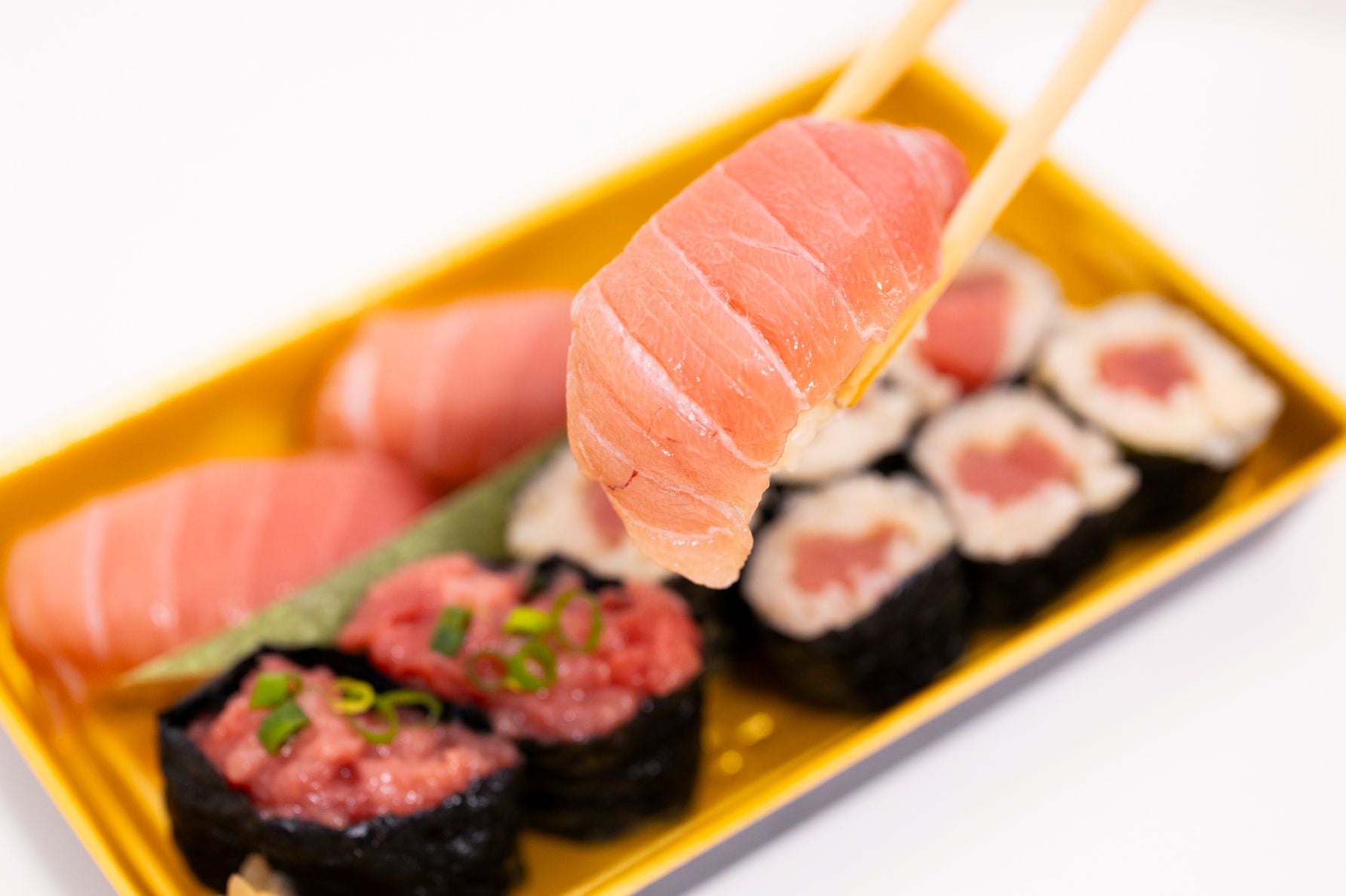 マグロづくし(寿司)　1680円