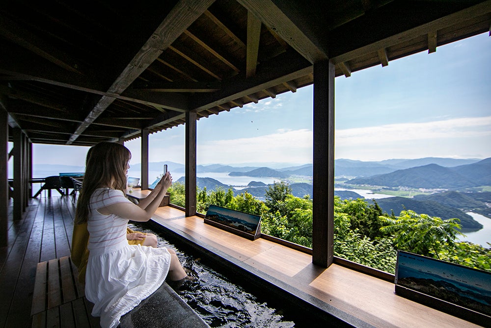 足湯のある美浜テラス