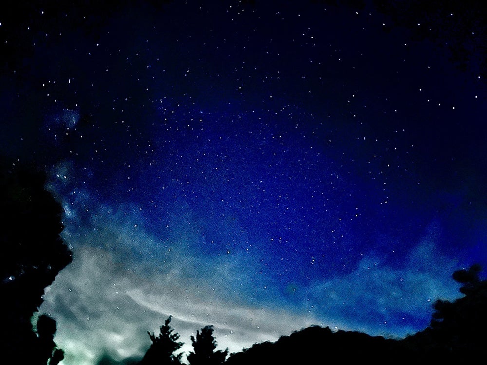 キャンプ場から見る星空
