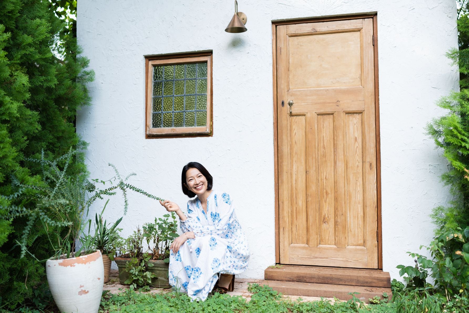 植物を愛でる羽田美智子さん