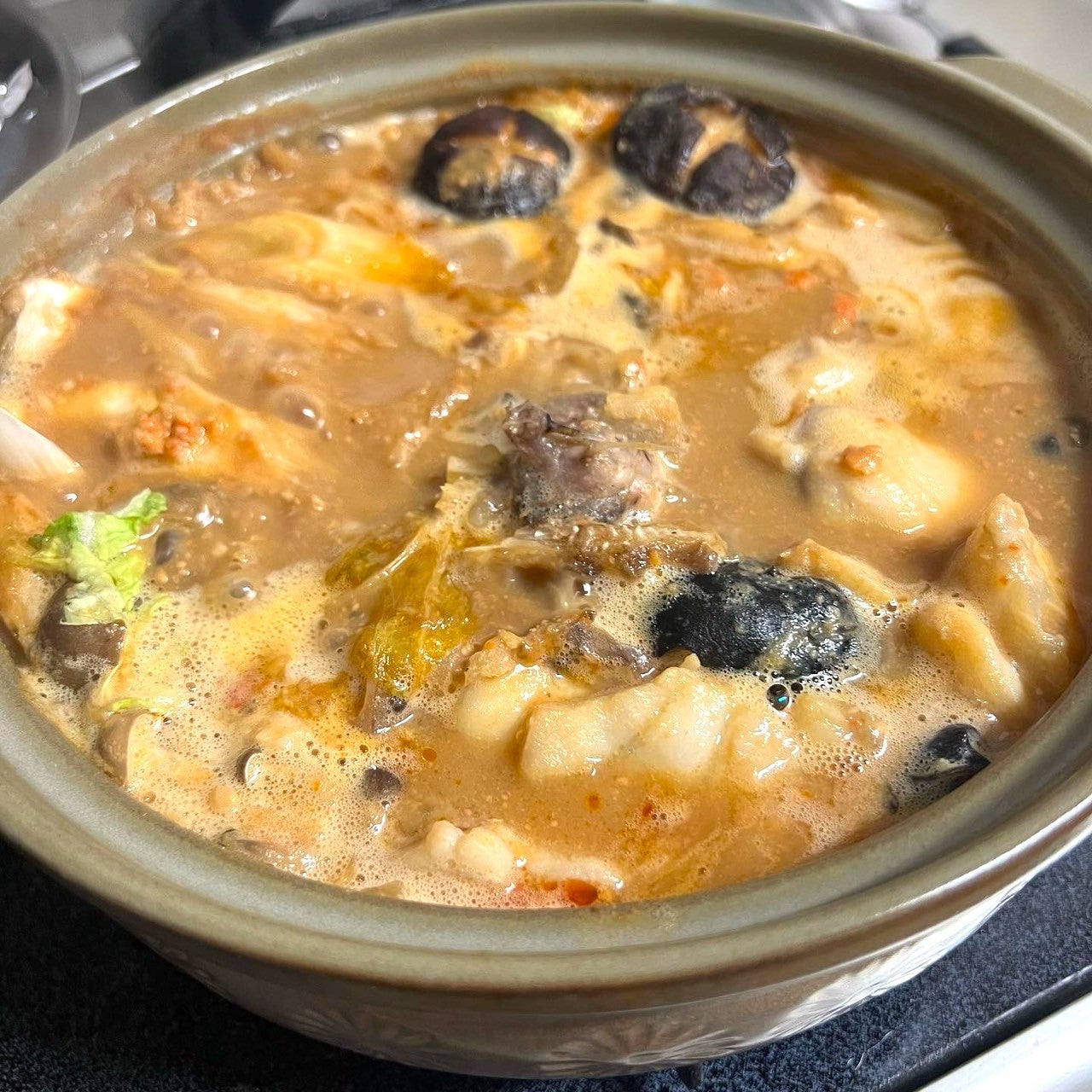 福島・茨城のスーパー「マルト」で買える、割烹一平監修のあんこう鍋セット。常磐もののあんこうと野菜がセット