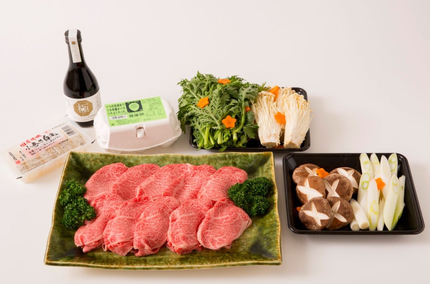 群馬のスーパー「まるおか」の特選！増田和牛すきやきセット。最高級黒毛和牛と厳選野菜のプレミアム鍋