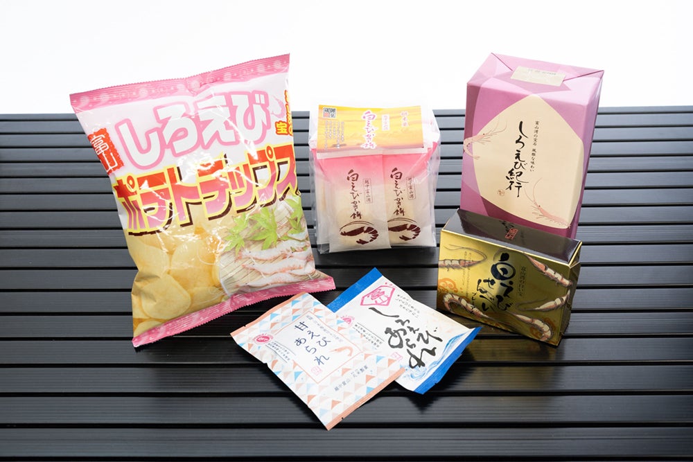 白エビのせんべいやポテトチップス