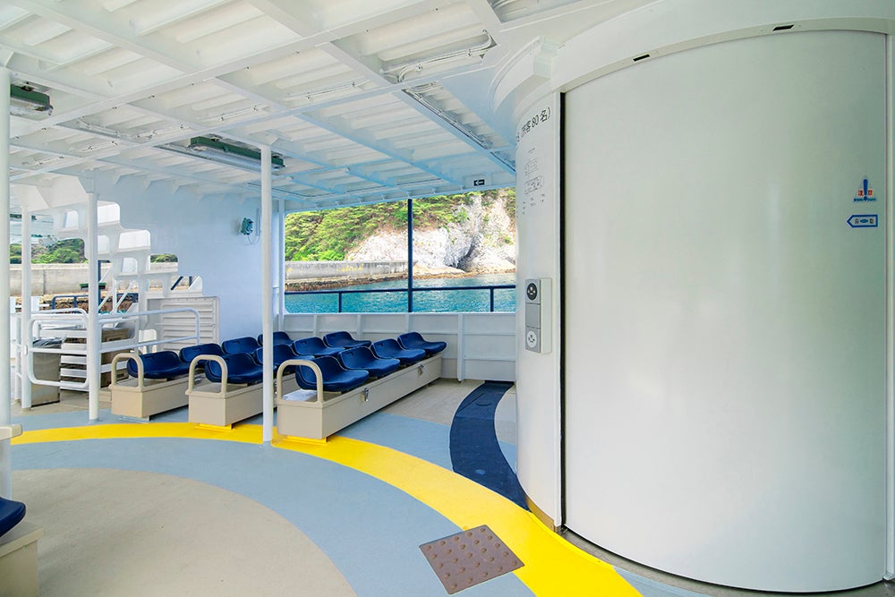 「うみねこ丸」船内