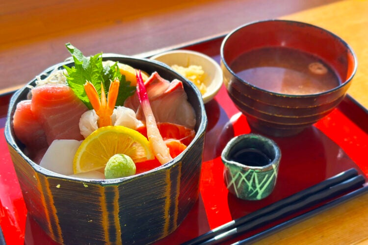お食事処の海鮮丼メニュー