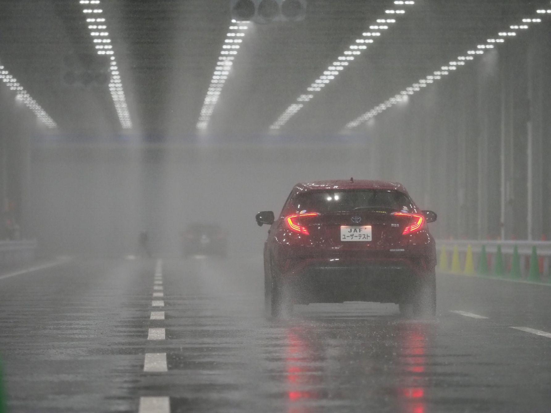 豪雨時の走行を想定したJAFユーザーテスト