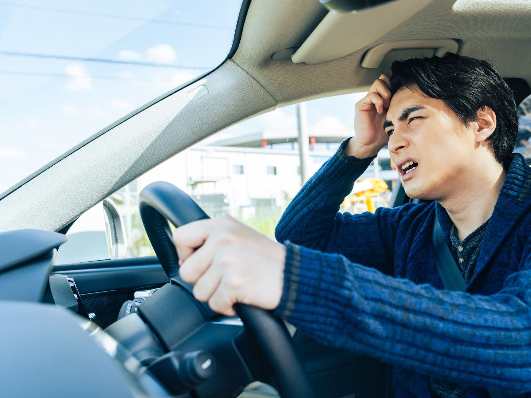 渋滞に悩む男性