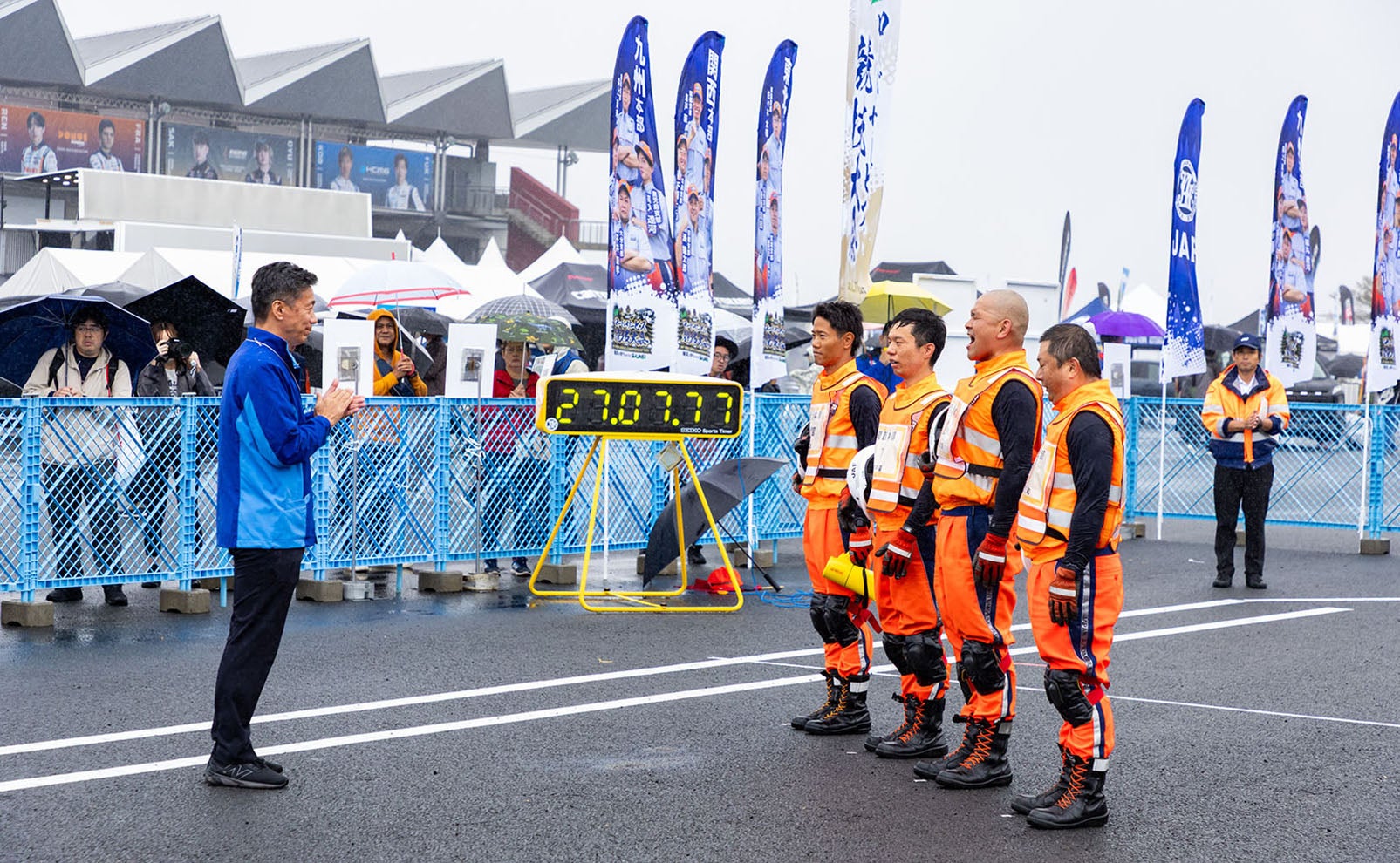優勝した関西本部チームの競技風景