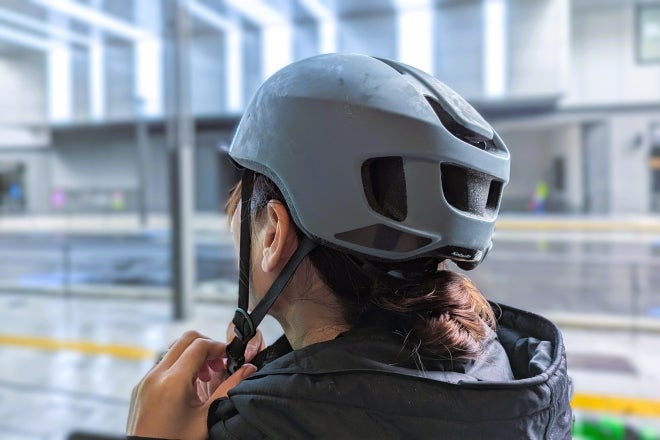 自転車用ヘルメット着用イメージ