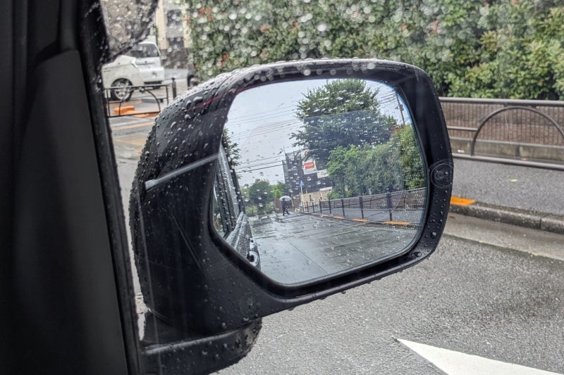 窓ガラスの水滴を落とした状態の見えかた