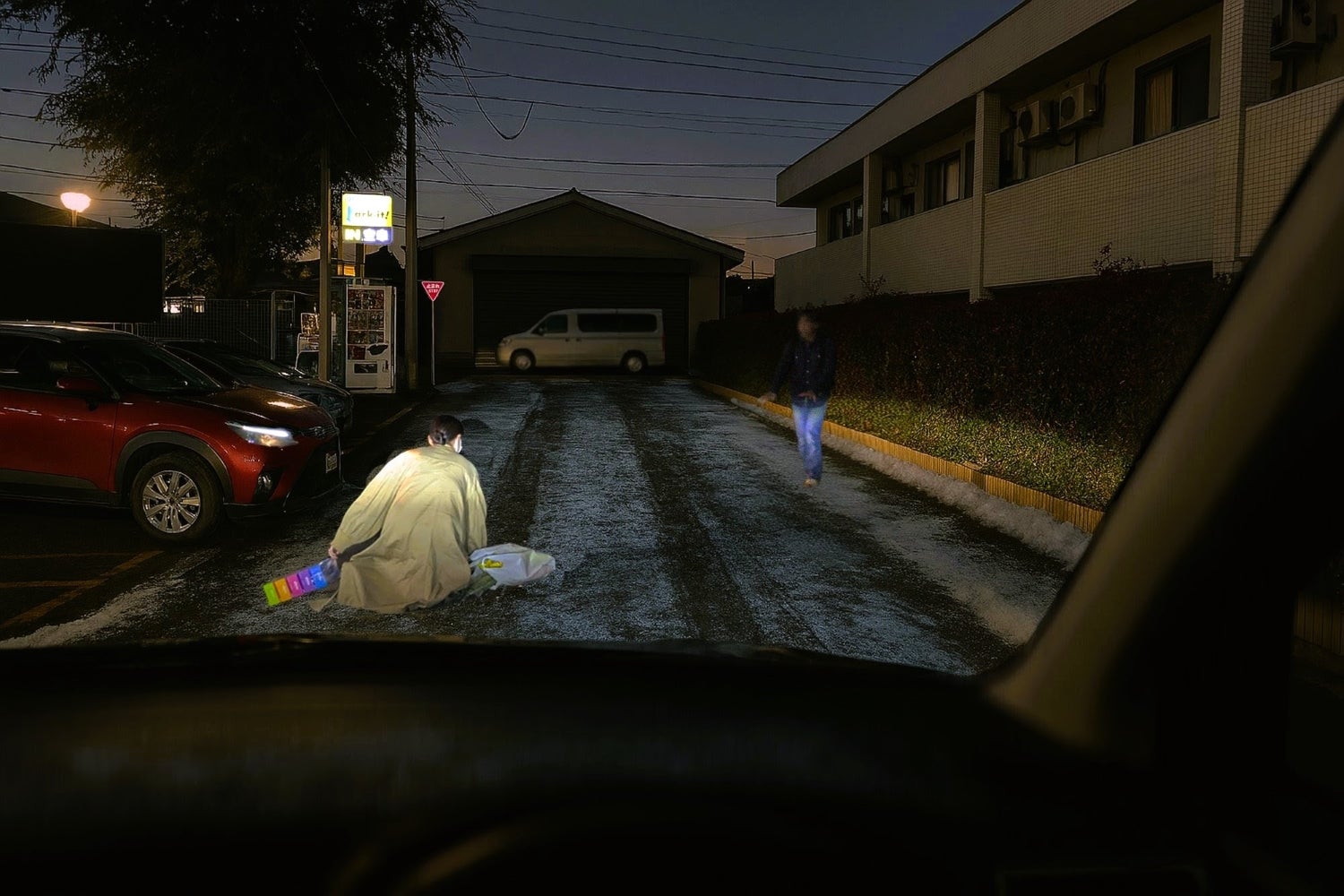 自車の前に転倒した歩行者