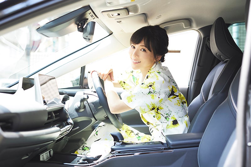 愛車に乗った釈さん